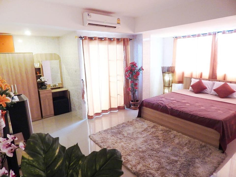 DHANAKARN APARTMENT Apartment in Chon Buri Changwat