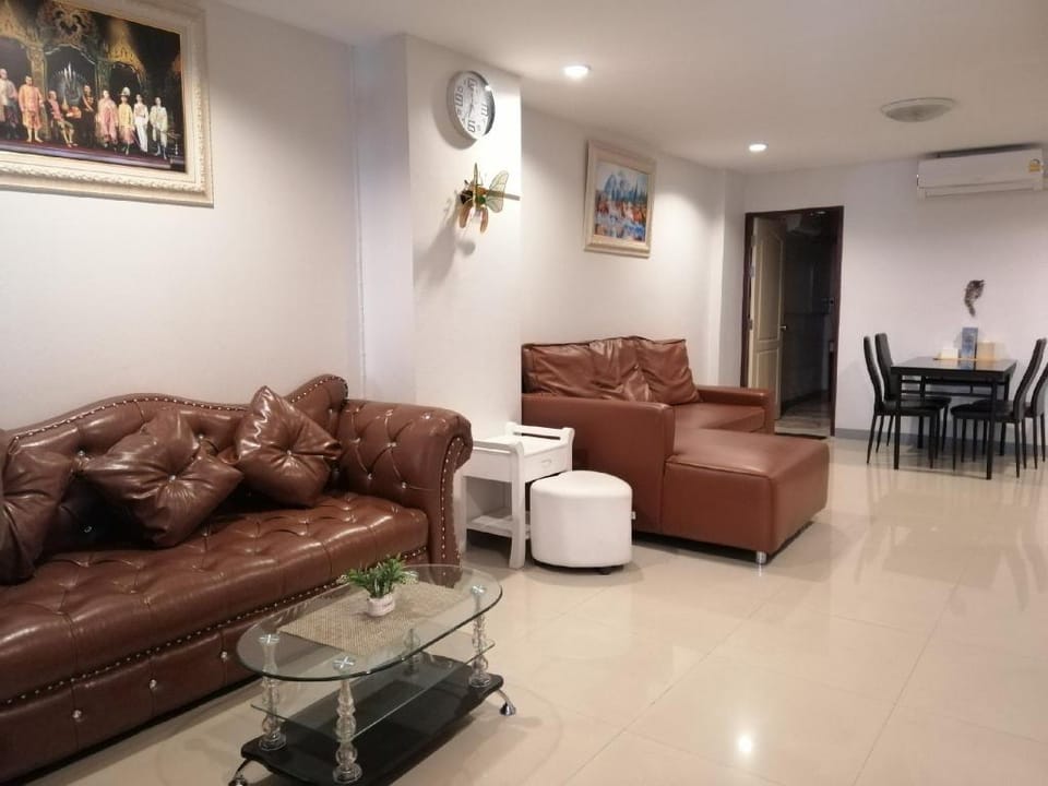NB Bangsaen house @ Khaolarm Road Vacation rental in Chon Buri Changwat