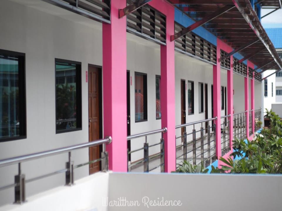 Waritthon Residence Apartment in Laos