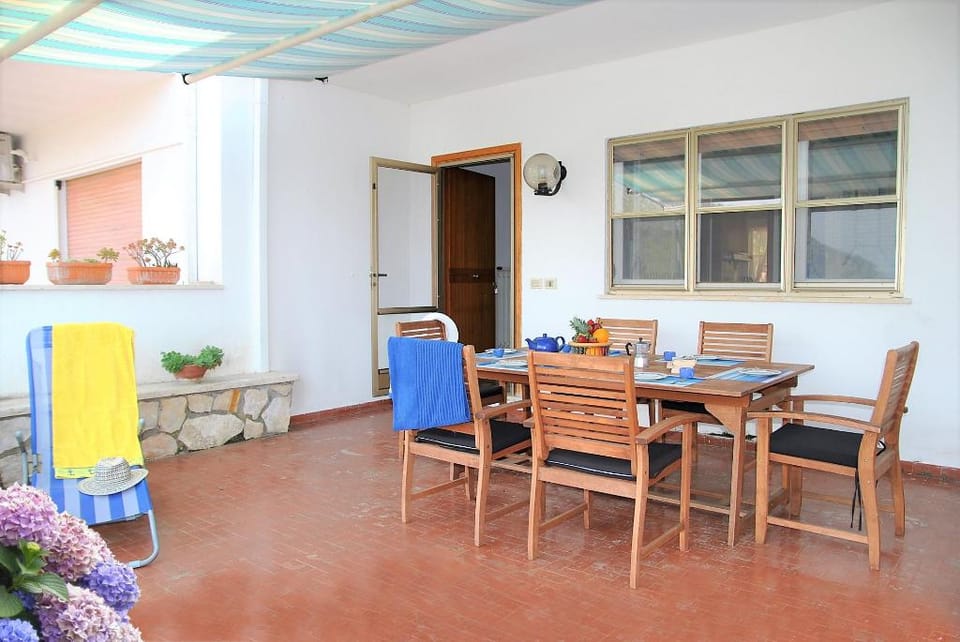 Holiday house for 6 persons near the beach Vacation rental in Sperlonga