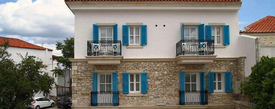 Çeşme Kale Taş Apart Hotel in Cesme