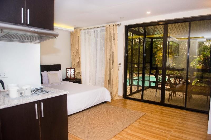 La Finca Village/Private Pool/2studios-2 Vacation rental in Calabarzon