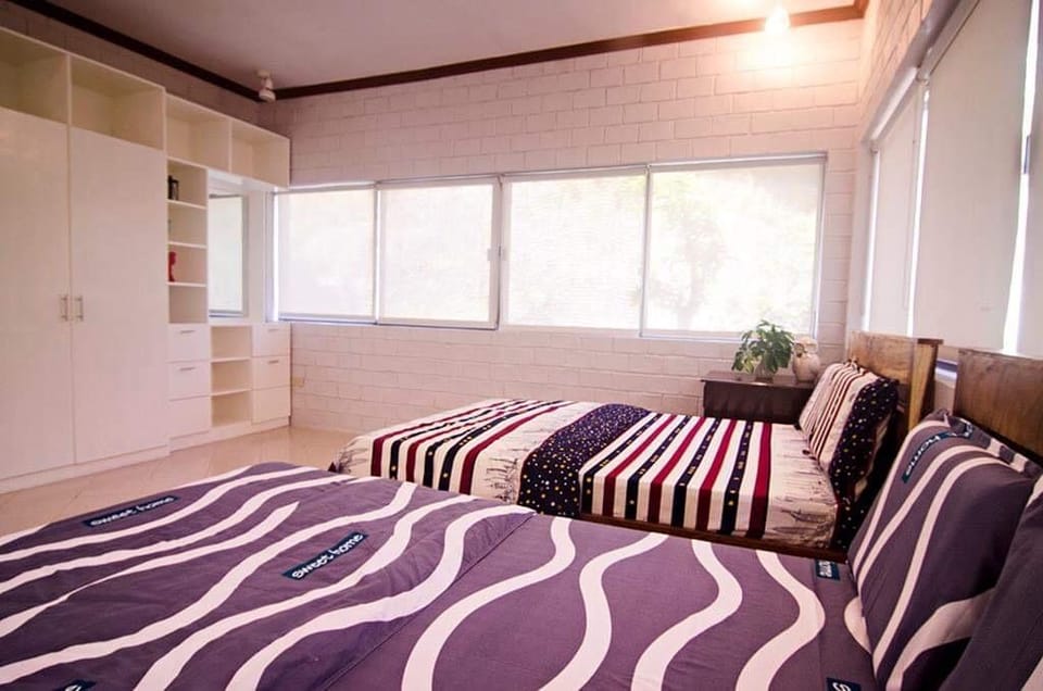 Lemery Houses Vacation rental in Calabarzon