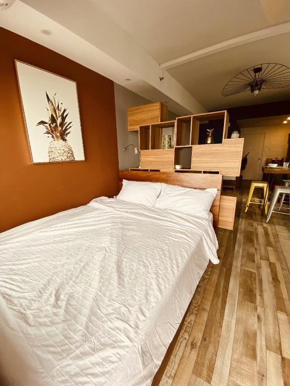 Wind Residence Designer Appt overlooking Taal Lake Apartment in Tagaytay