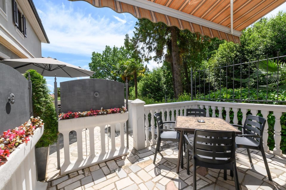 Studio Apartment with Sea View Apartment in Opatija
