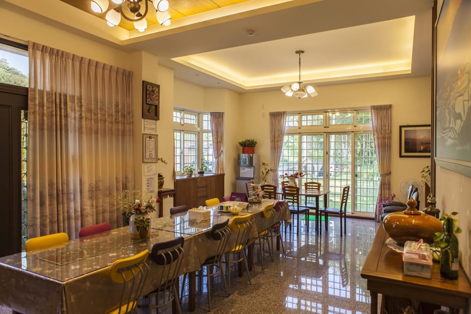 X 溪頭山澗居民宿 X Vacation rental in Taiwan, Province of China