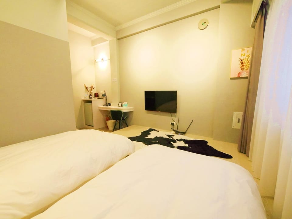 Qinghai B&B 晴海民宿 友愛３０１ 二房人房（２張單人床）  免費停停車 Vacation rental in Kaohsiung