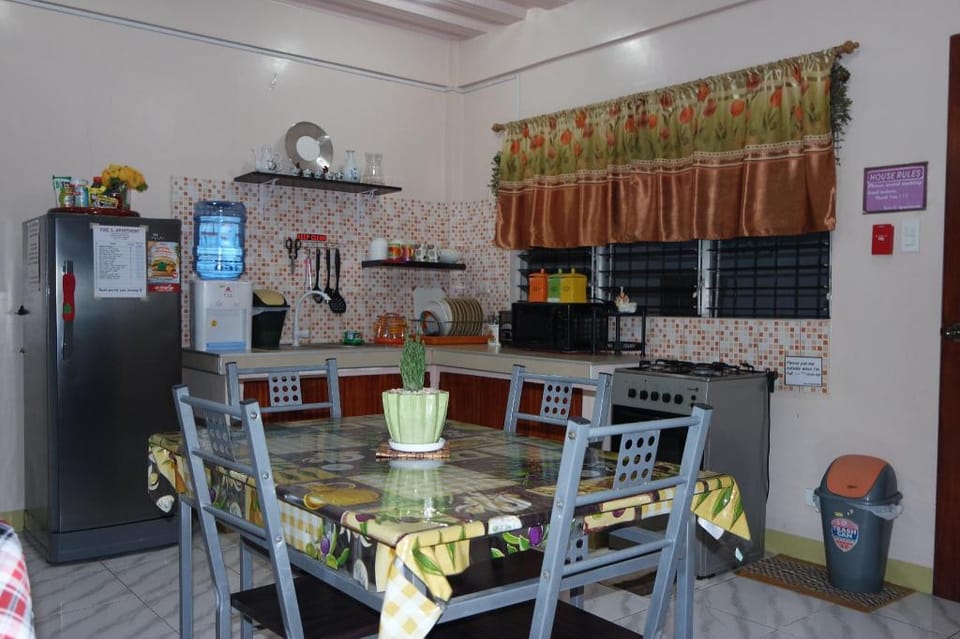 YOO C Apartment    Apartment in Dumaguete