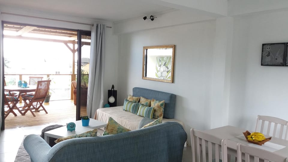 La Gaulette Sea View & Pool Sumptuous Airy House Apartment in Rivière Noire District, Mauritius