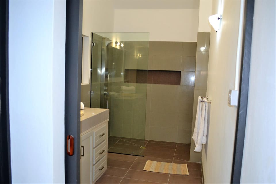 La Gaulette 21LG Spacious House Sea View & Pool Apartment in Rivière Noire District, Mauritius