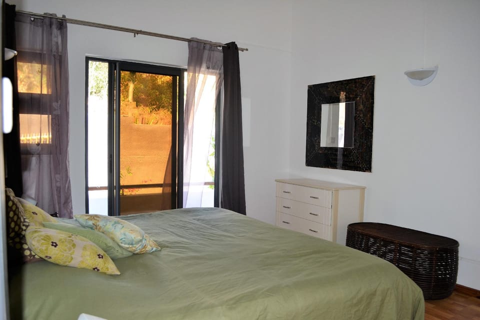 La Gaulette 21LG Spacious House Sea View & Pool Apartment in Rivière Noire District, Mauritius