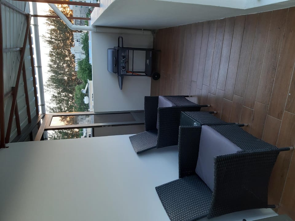 Brand new penthouse with pool 3mins to the beach Apartment in Flic en Flac