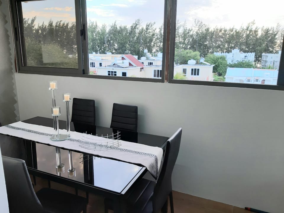Brand new penthouse with pool 3mins to the beach Apartment in Flic en Flac