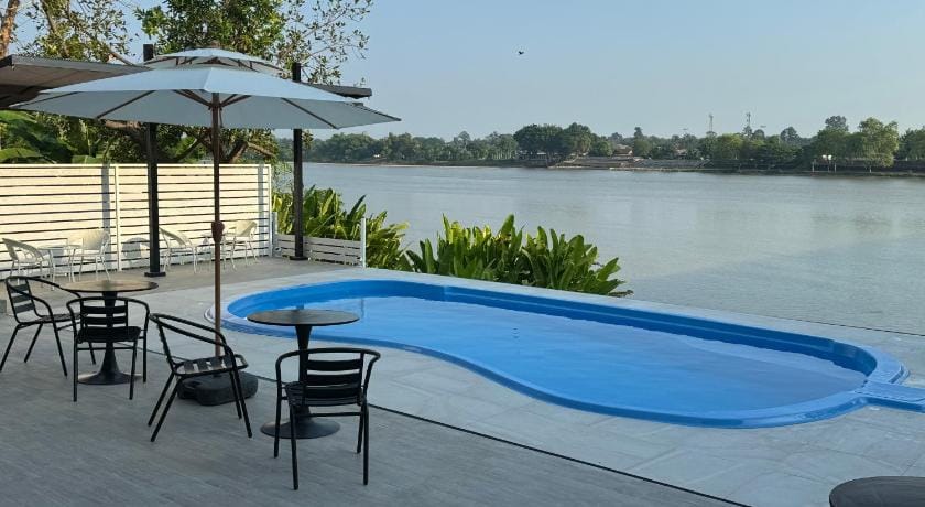 Home by the bridge Hotel Bed and Breakfast in Thailand