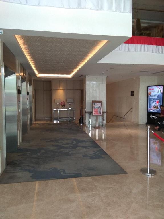 WR Apartment Simpang 5 Semarang Louis Lt.17 Kienne Apartment in Indonesia