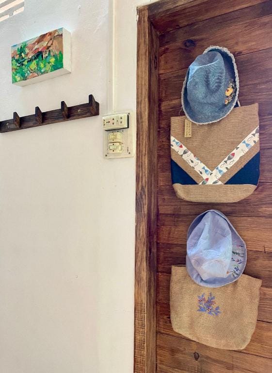 Cọ Cùn Homestay/ Handmade/ Paintings (2beds) Vacation rental in Vietnam