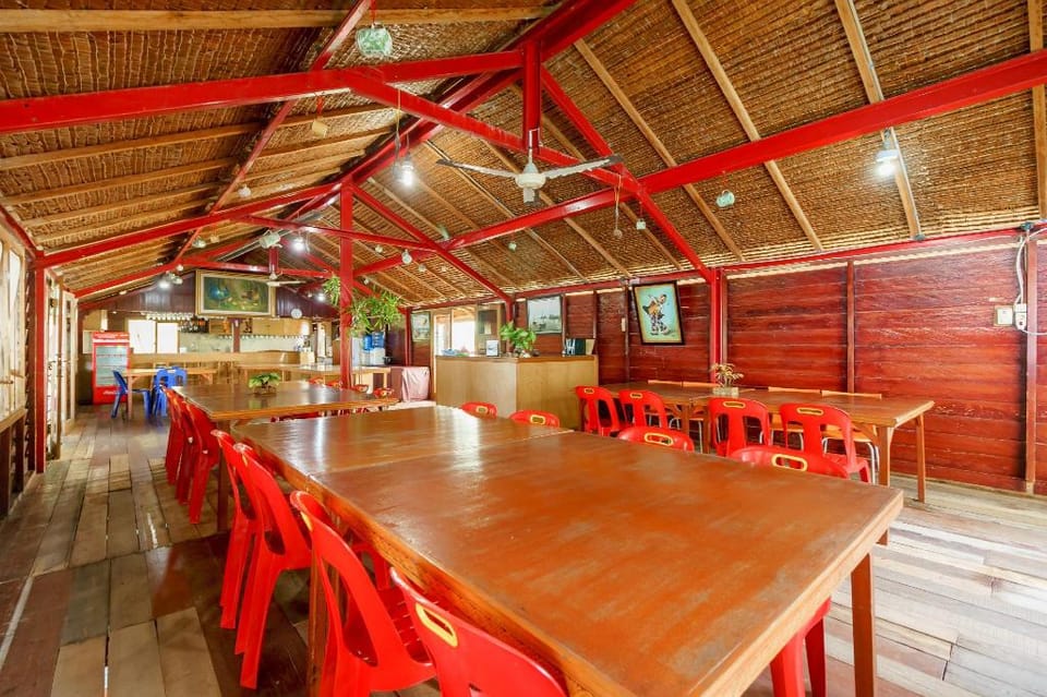 RedDoorz Syariah @ Sumur Tiga Beach Sabang Aceh Hotel in Indonesia