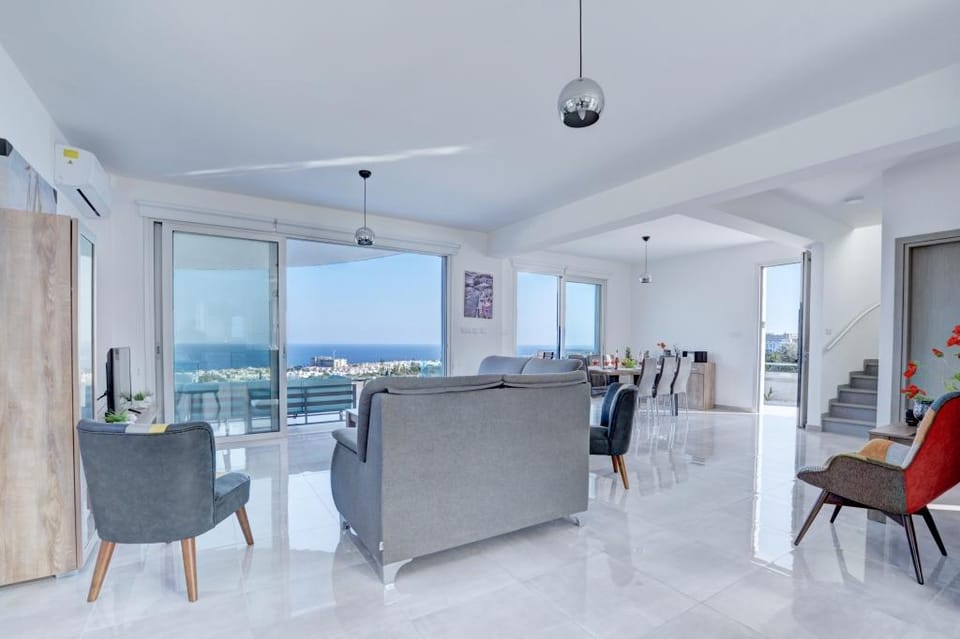 Private 4 Bedroom villa with Panoramic Sea Views Villa in Protaras
