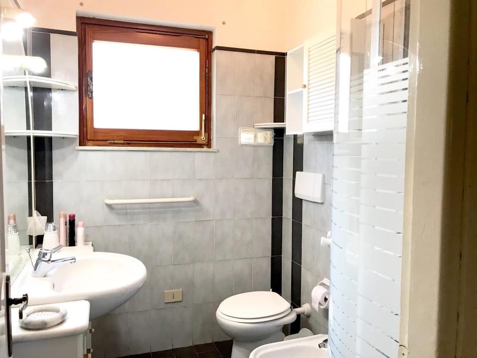 HIstoric Luxury Villa,sea view, private parking Villa in Terracina