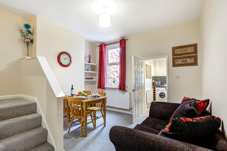 Cloud View Cottage Vacation rental in Congleton