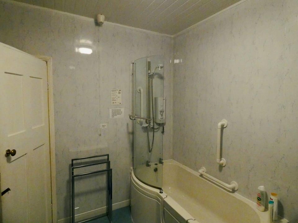 Entire Hill Breeze House - up to 9 people Vacation rental in Wales