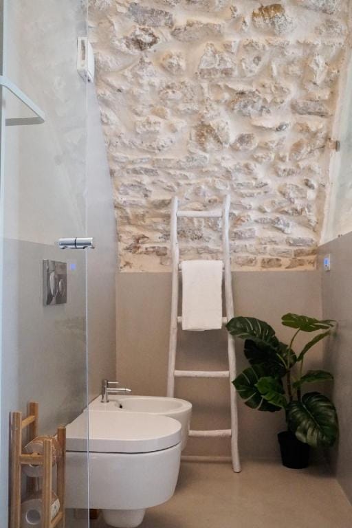 Lakefront Apartment with Jacuzzi Apartment in Salo