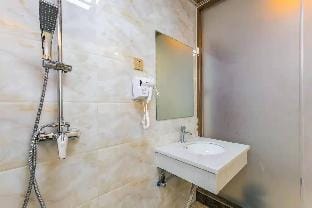 Deluxe family room (24-hour shuttle) Apartment in Sichuan