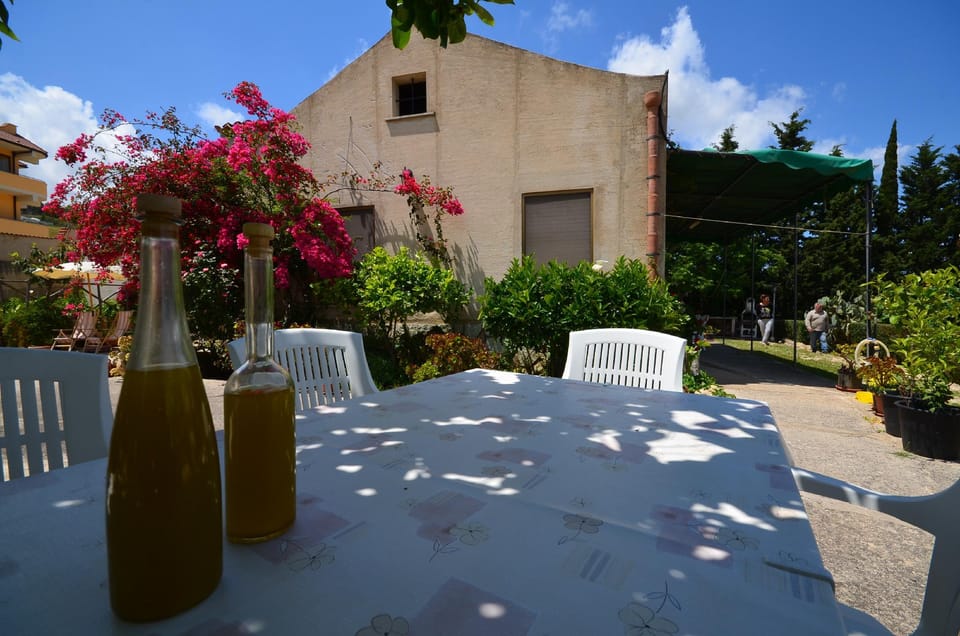 BED AND BREAKFAST BAGLIO FERLITO Apartment in Sicily