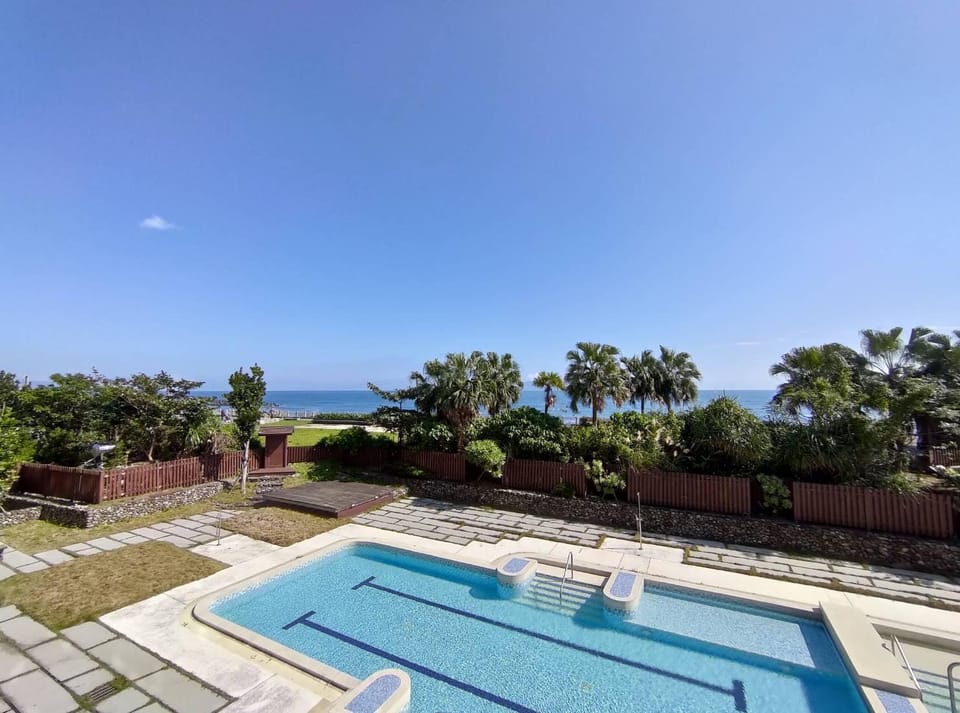 Lazy sea .Healing daze room .See the seascape! Apartment in Taiwan, Province of China