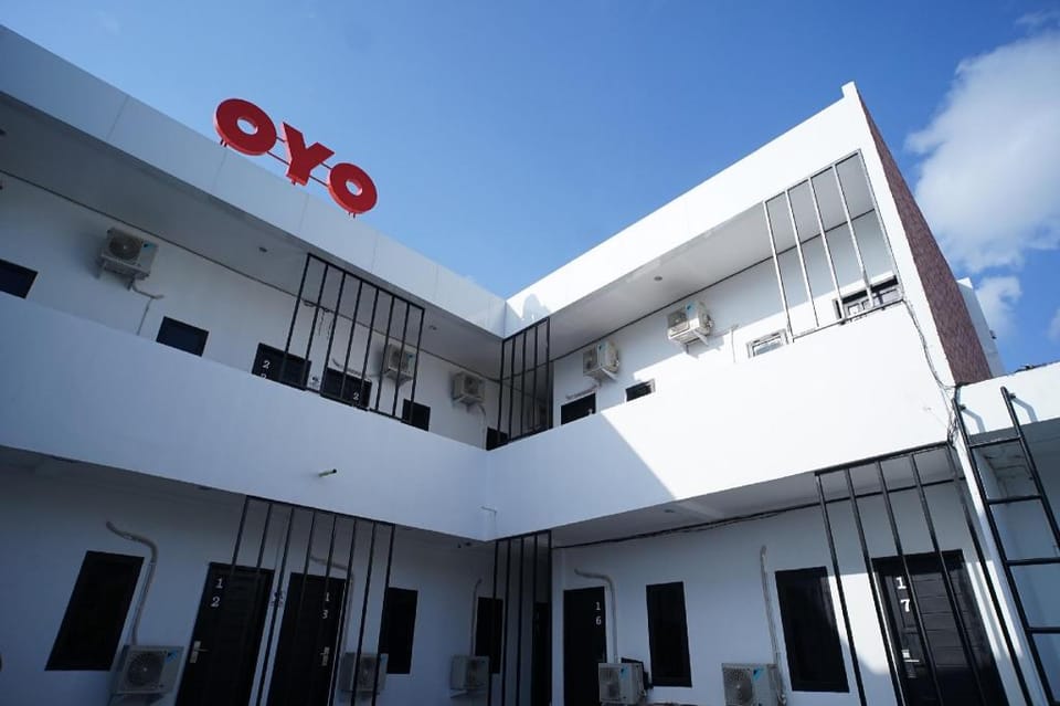 OYO 1125 Sani Guest House Hotel in Indonesia