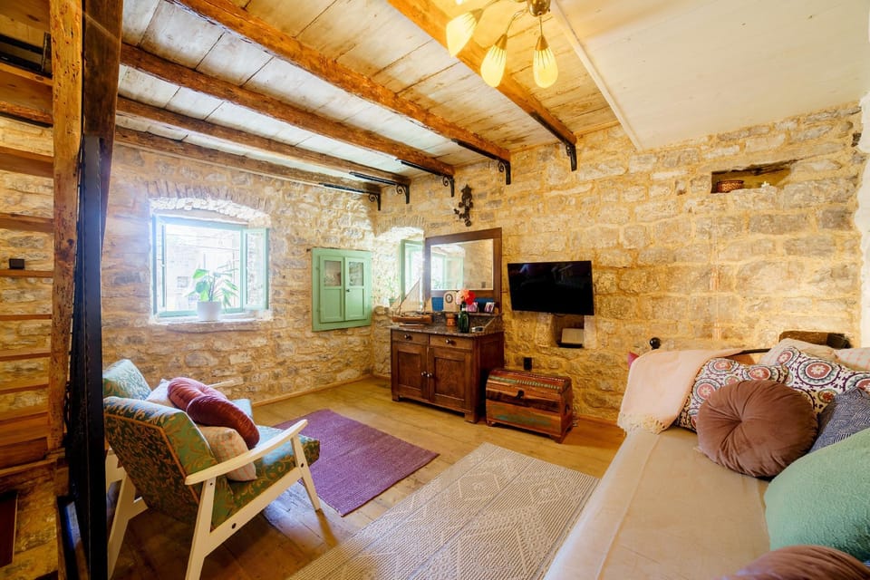 Historic & Charming Stone house Kala Vacation rental in Šibenik-Knin County, Croatia