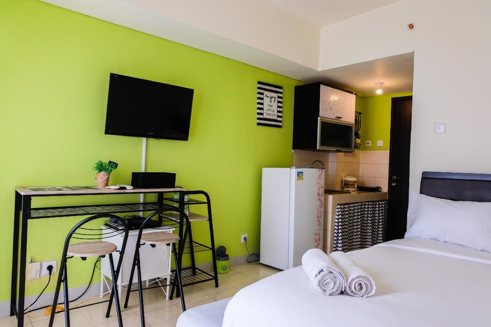 Cozy Studio Serpong Greenview Apt By Travelio Apartment in Jakarta