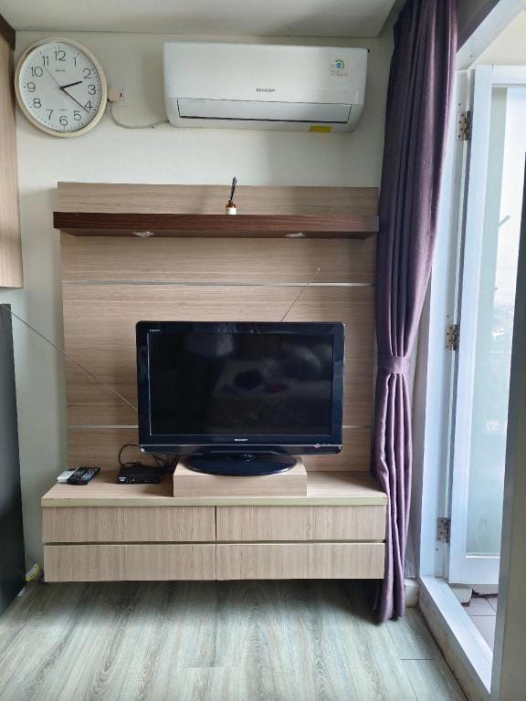 Warm Quiet Stay in Bintaro Icon Apartment in Jakarta