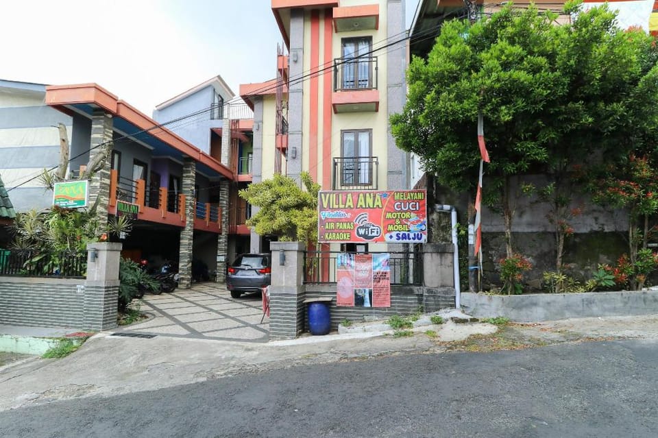 Villa Ana Hotel in East Java
