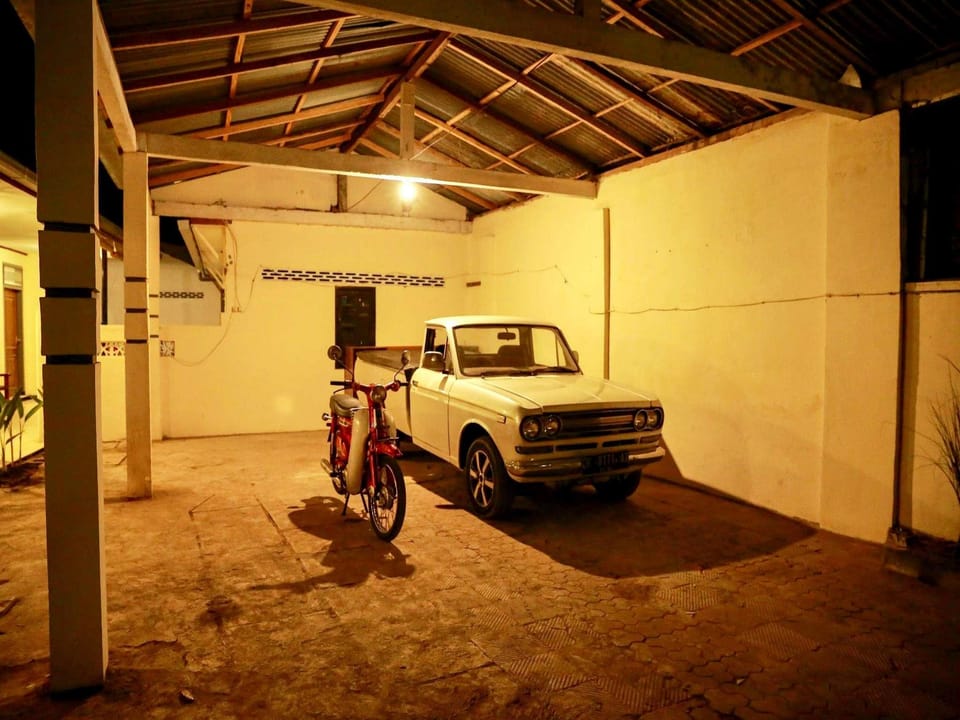 Double room with private bathroom Vacation rental in East Java
