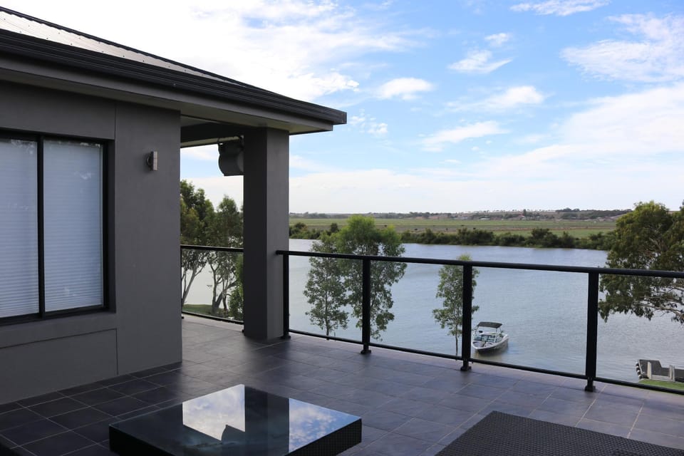 River Devine Murray Bridge Entire Home. Vacation rental in South Australia