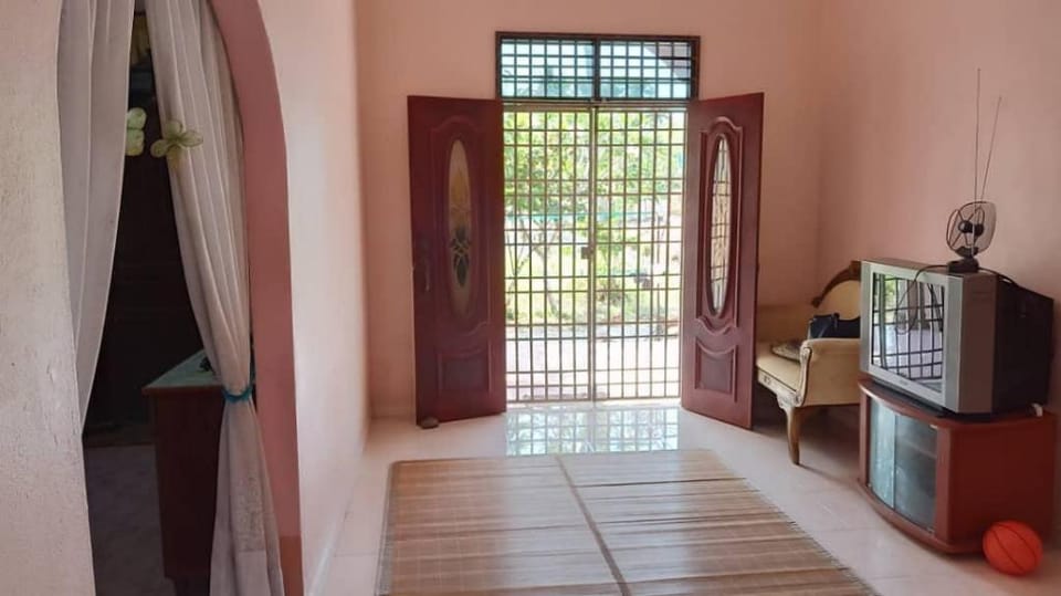 Homestay Zahra Sri Bayu (Whole House) Vacation rental in Terengganu, Malaysia