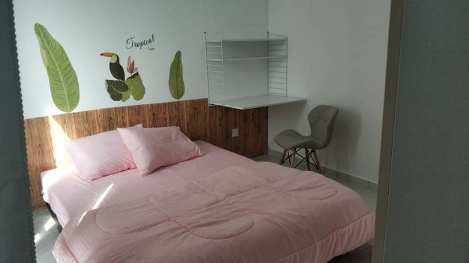 Enjoy Sunsets at Bright Mesahill Condo 100mbps Y5 Apartment in Negeri Sembilan, Malaysia