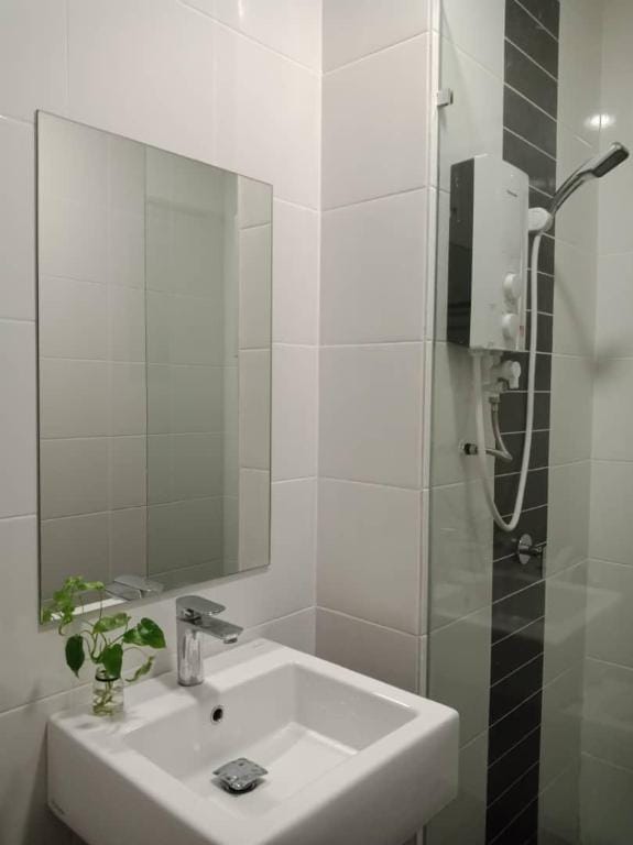 Nilai Mesahill Best Stay + Wifi, TV & Pool Apartment in Negeri Sembilan, Malaysia