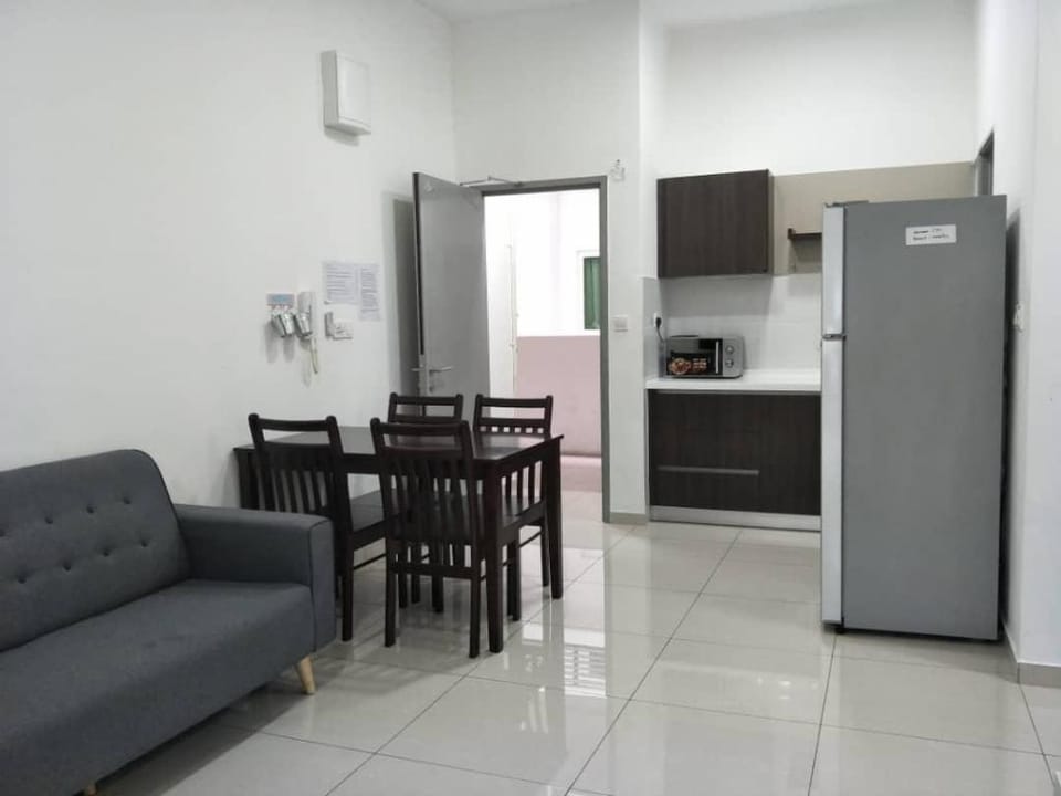 Three Pax Free Y5 @Mesahill, Smart TV Parking Apartment in Negeri Sembilan, Malaysia
