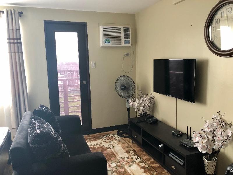 Cozy Staycation in Paranaque Apartment in Pasay