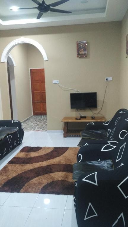 Homestay Kuala Pahang Pekan - UMP Pekan Pahang Vacation rental in Pahang, Malaysia