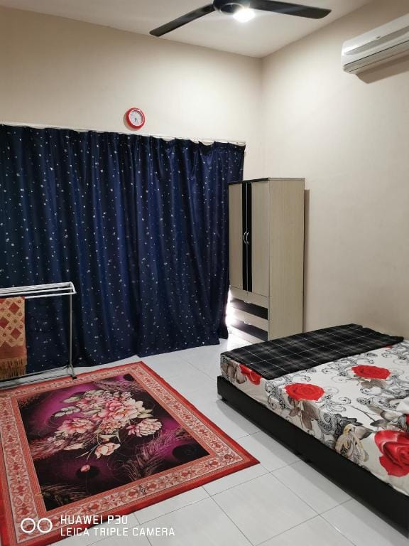 Homestay Kuala Pahang Pekan - UMP Pekan Pahang Vacation rental in Pahang, Malaysia