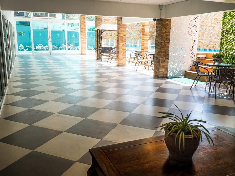 1R1B0S/F3020406 Suwatchai garden,Service Apartment Apartment in Bangkok