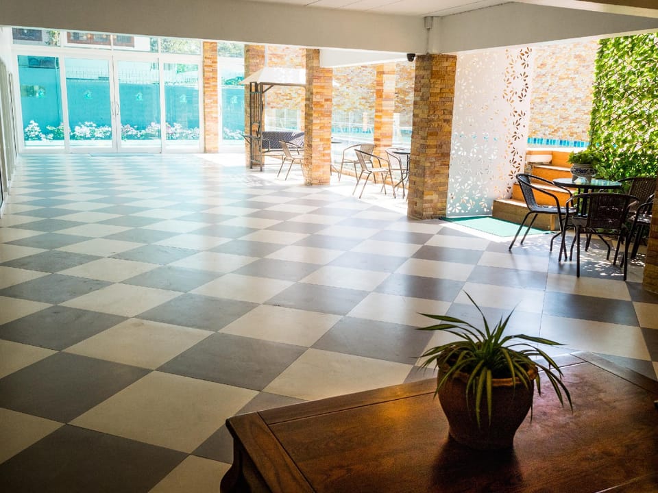1R1B0S/F4020406 Suwatchai garden,Service Apartment Apartment in Bangkok