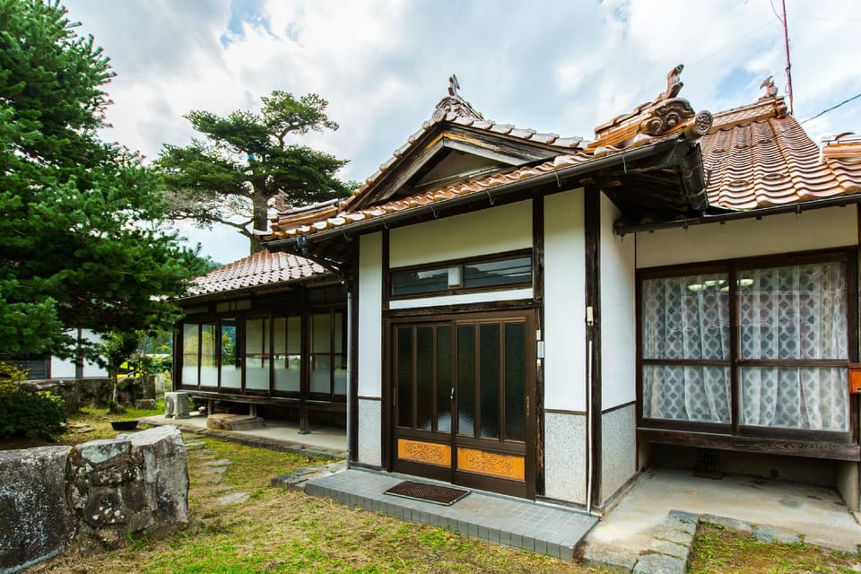 Wealthy Farmer's House in Hiroshima Vacation rental in Hiroshima Prefecture