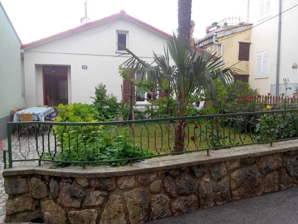Private Holiday House with garten Vacation rental in Primorje-Gorski Kotar County