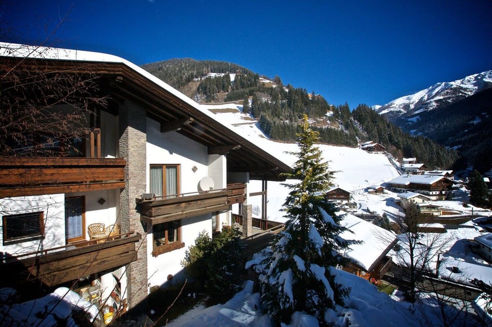 Deluxe Two Bedroom Apartment with Balcony Apartment in Trentino-South Tyrol