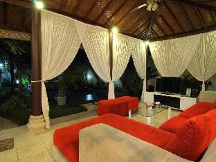 TEST HOTEL - CICD Booster Test Hotel - DO NOT BOOK Vacation rental in Africa