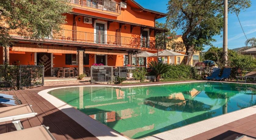 B&b La Mortella With Pool Villa in Campania